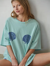 Load image into Gallery viewer, Mint Graphic Shell Print Crew Oversized Top